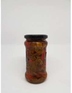 PIMIENTOS DEL PIQUILLO  ENTREVERADOS EN  TIRAS AL AJILLO... 2